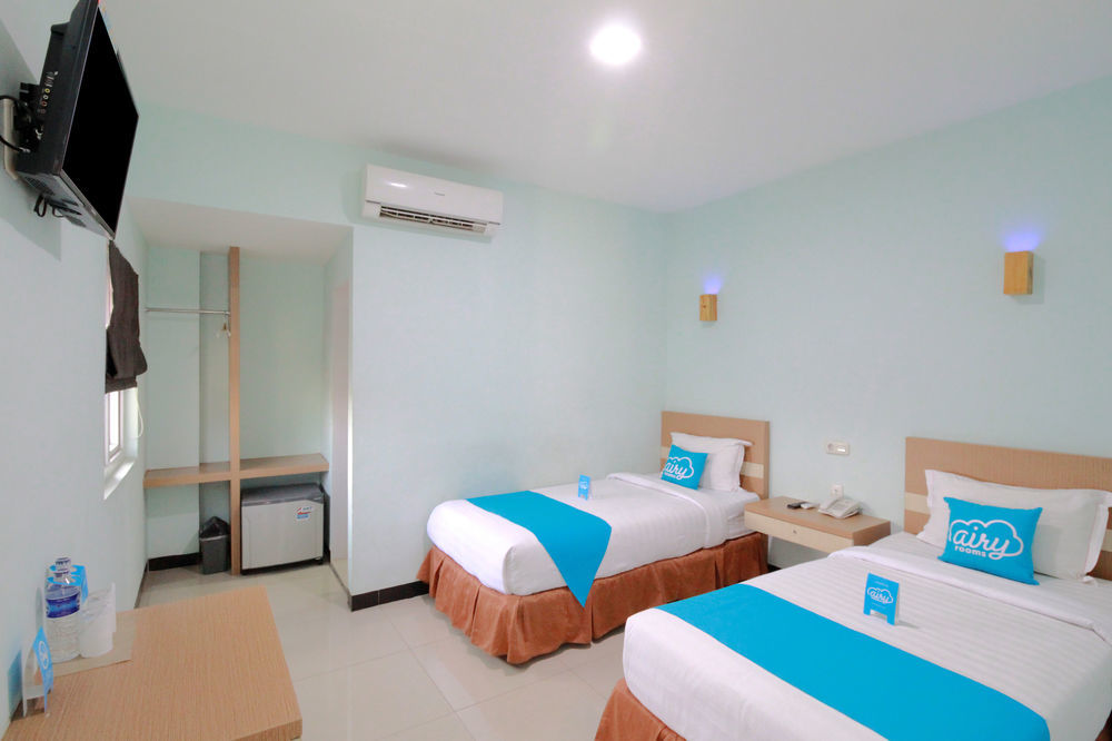 Amaliun Hotel Medan Exterior photo