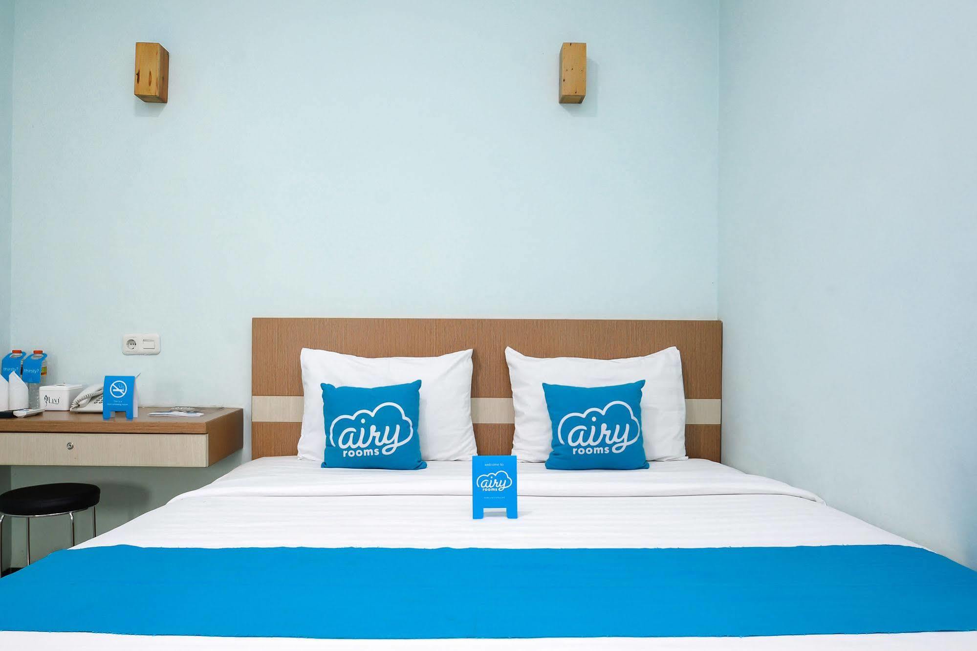 Amaliun Hotel Medan Exterior photo