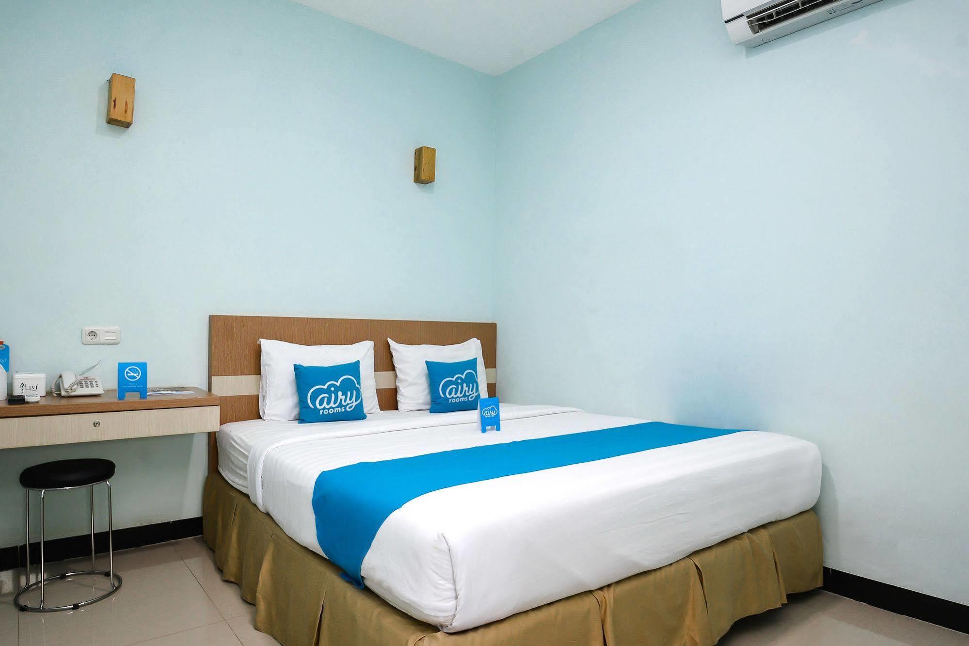 Amaliun Hotel Medan Exterior photo